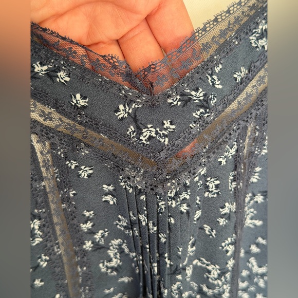 NWOT 1.STATE Afternoon Bouquet
Lace Inset Camisole-Midnight Sky - Picture 5 of 16